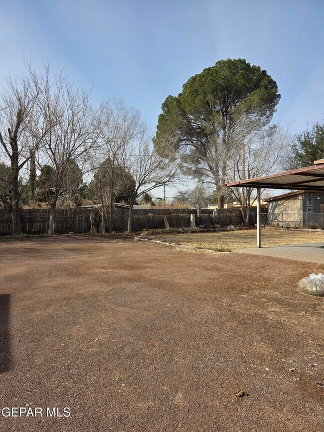 Building Photo - 7332 N Loop Dr