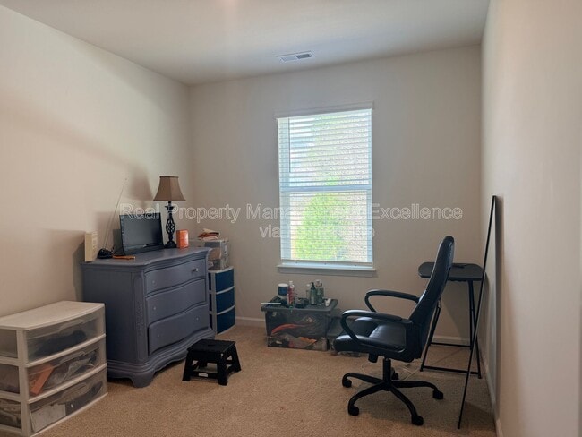 Building Photo - 58 Sweet Mdw Rd