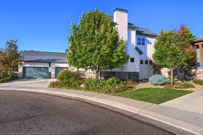 Building Photo - 2421 Rose Ct