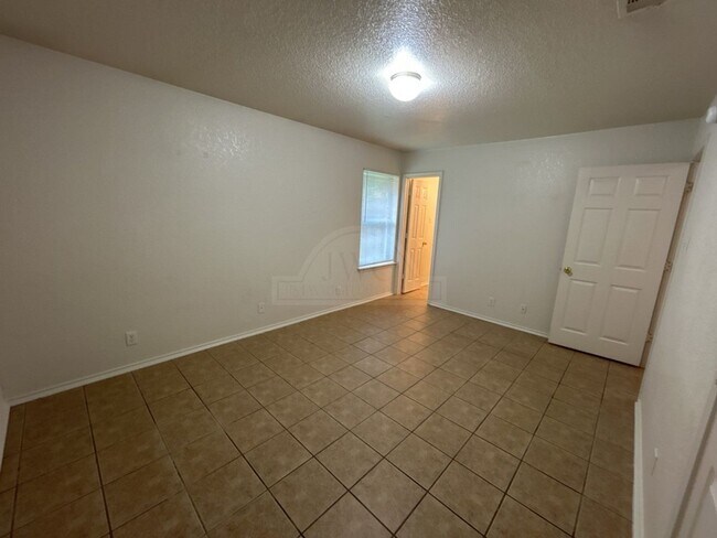 Building Photo - 306 Jeff Gordon Dr