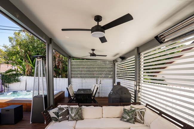 Building Photo - 640 E Valencia Ave