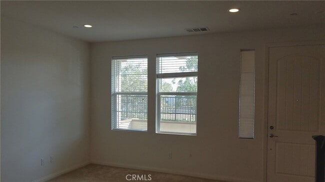 Building Photo - 908 N Acacia Ct