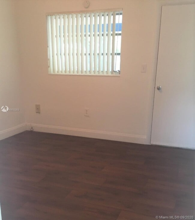 Building Photo - 8200-8390 SW 65th Ave