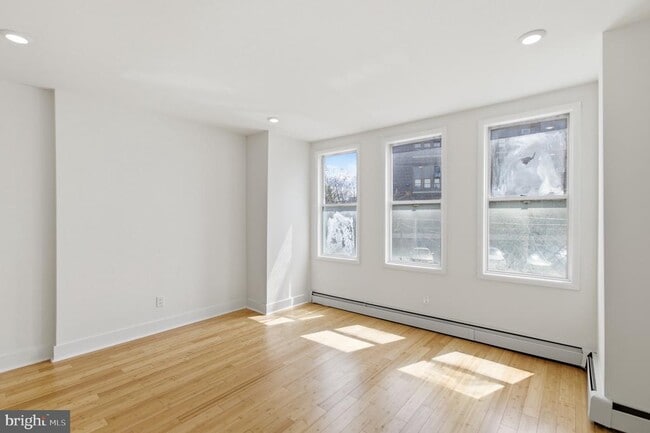 Building Photo - 5939 Drexel Rd
