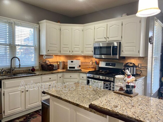 Building Photo - 14117 Parkhill Ln