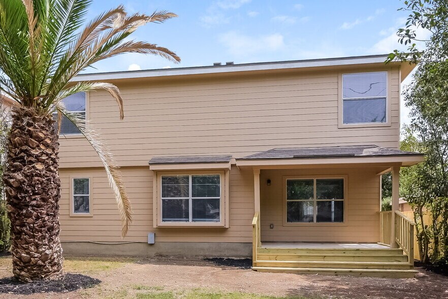 Building Photo - 10814 Pony Mesa
