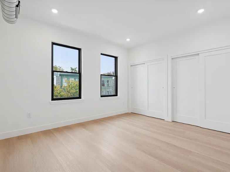 Building Photo - 178 W Seymour St