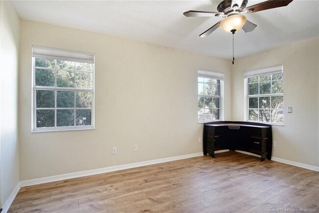Building Photo - 1687 SW Harbour Isles Cir