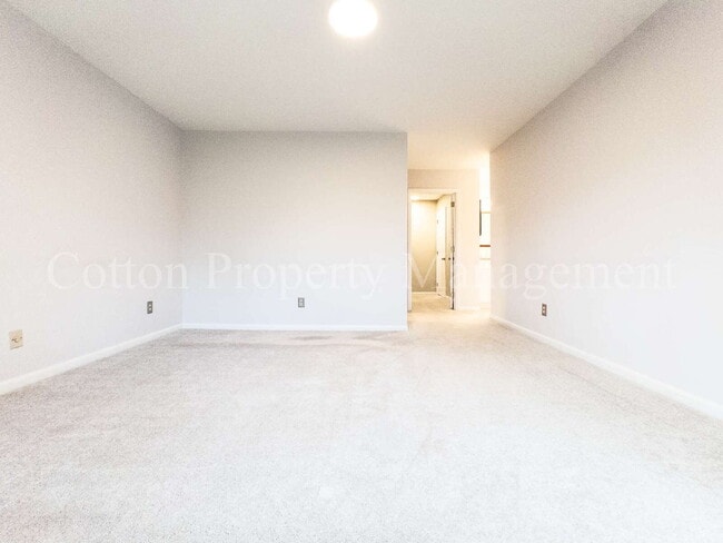 Building Photo - 202 Crooked Creek Rd