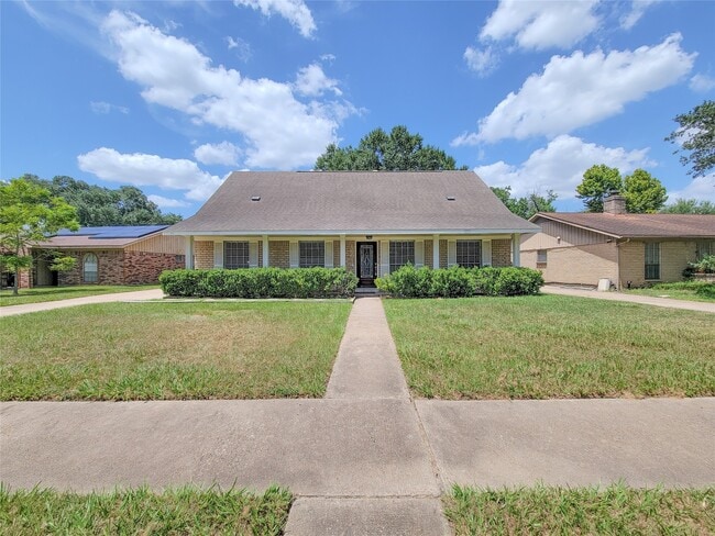Building Photo - 16614 Cairnway Dr