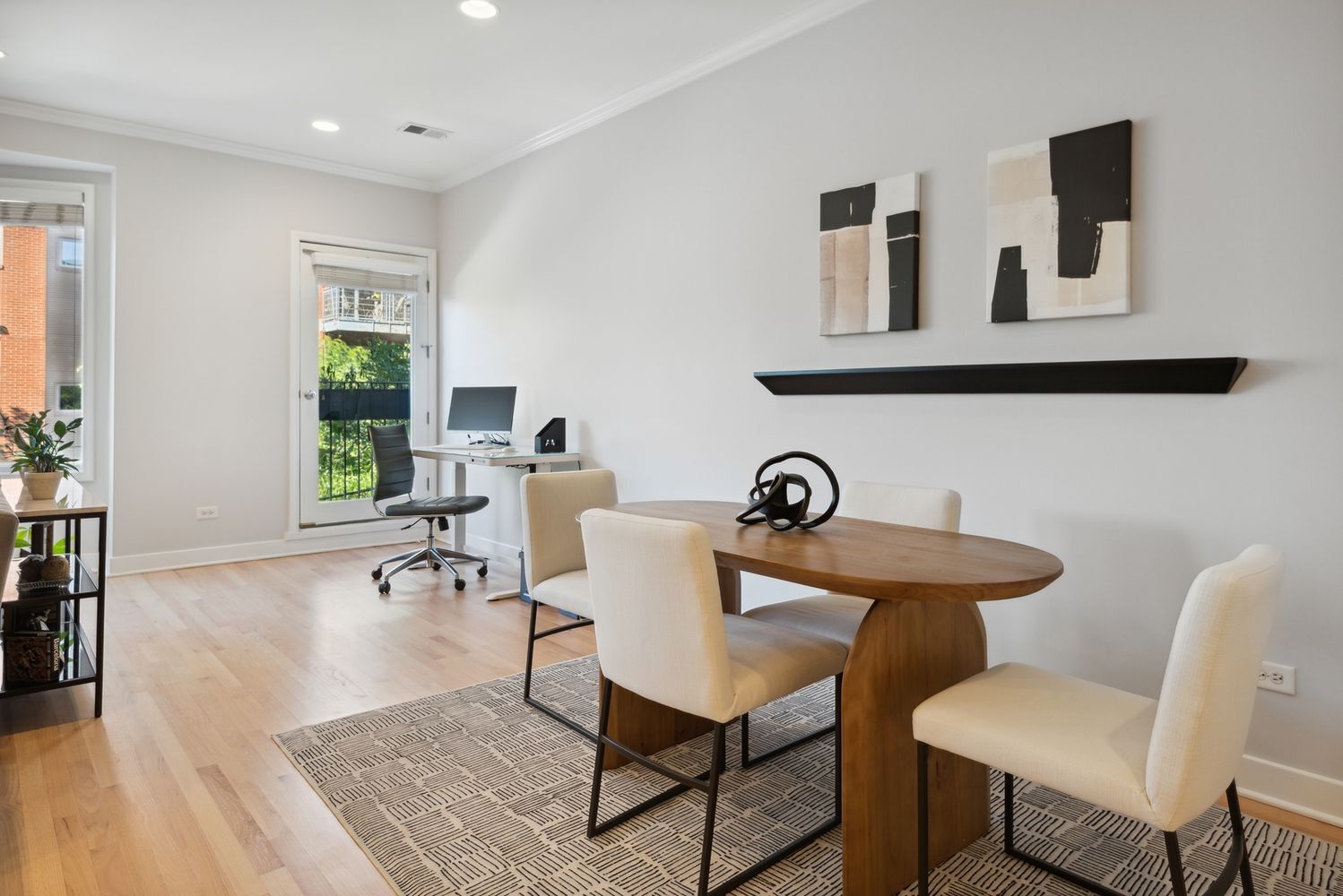 Building Photo - 821 W Superior St