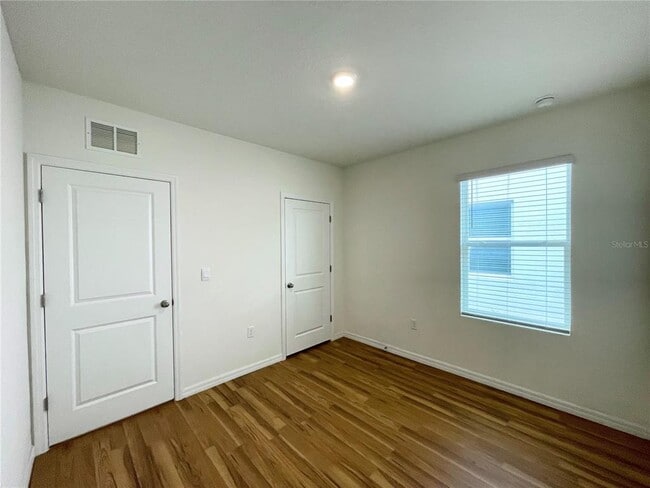 Building Photo - 35759 Sunflower Hl Dr