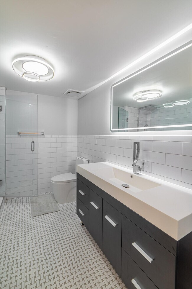 Building Photo - 2451 Presidential Way