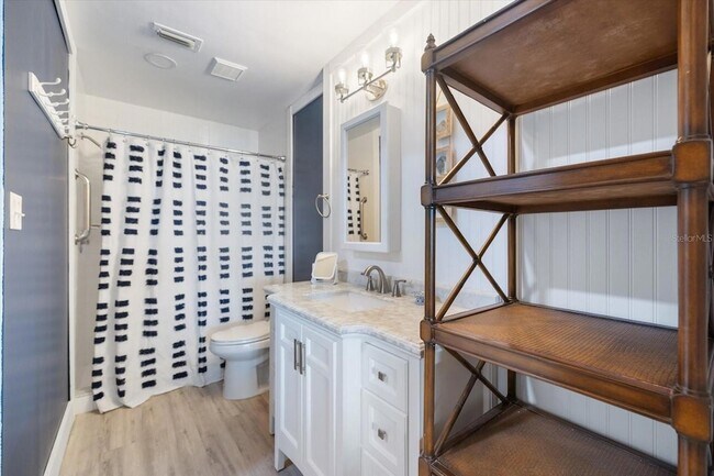 Building Photo - 841 Waterside Dr