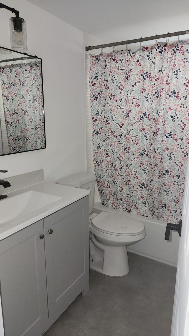 Building Photo - 467 Golden Isles Dr