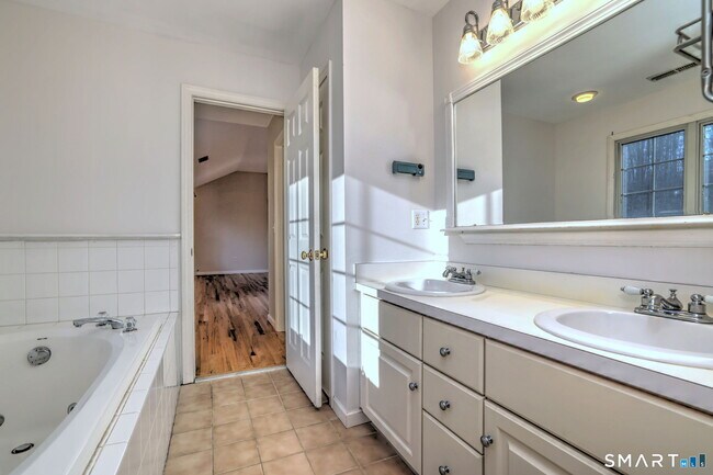 Building Photo - 1364 Kettletown Rd