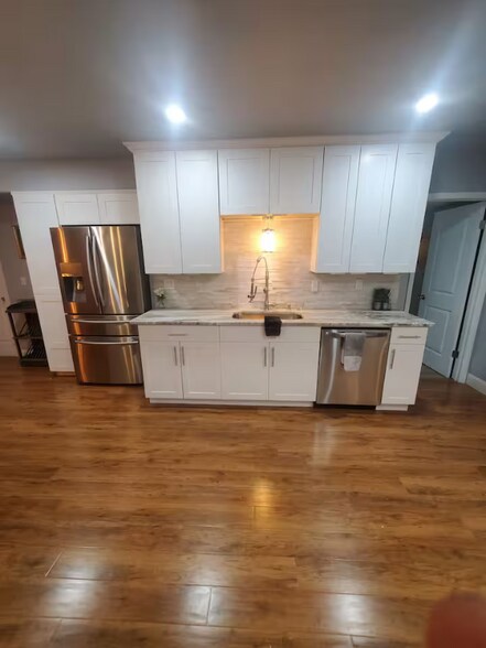 Building Photo - 505 Meres Blvd