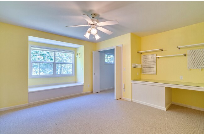 Building Photo - 616 SE Andover Pl