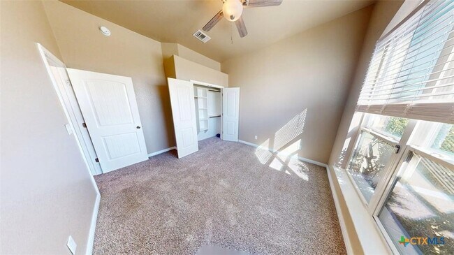 Building Photo - 307 Dober St