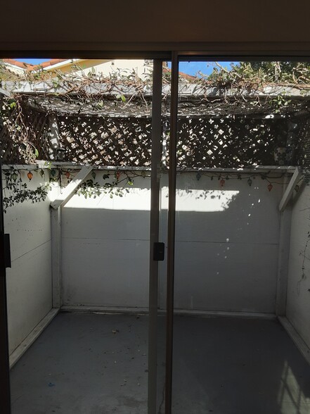 Outside patio off of living room and dining room - 10857 Jefferson Blvd