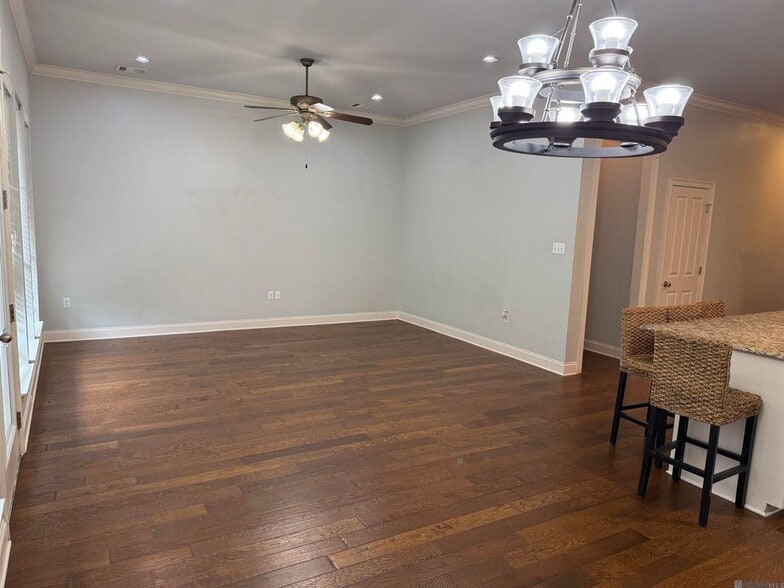 Building Photo - 8017 Seville Ct