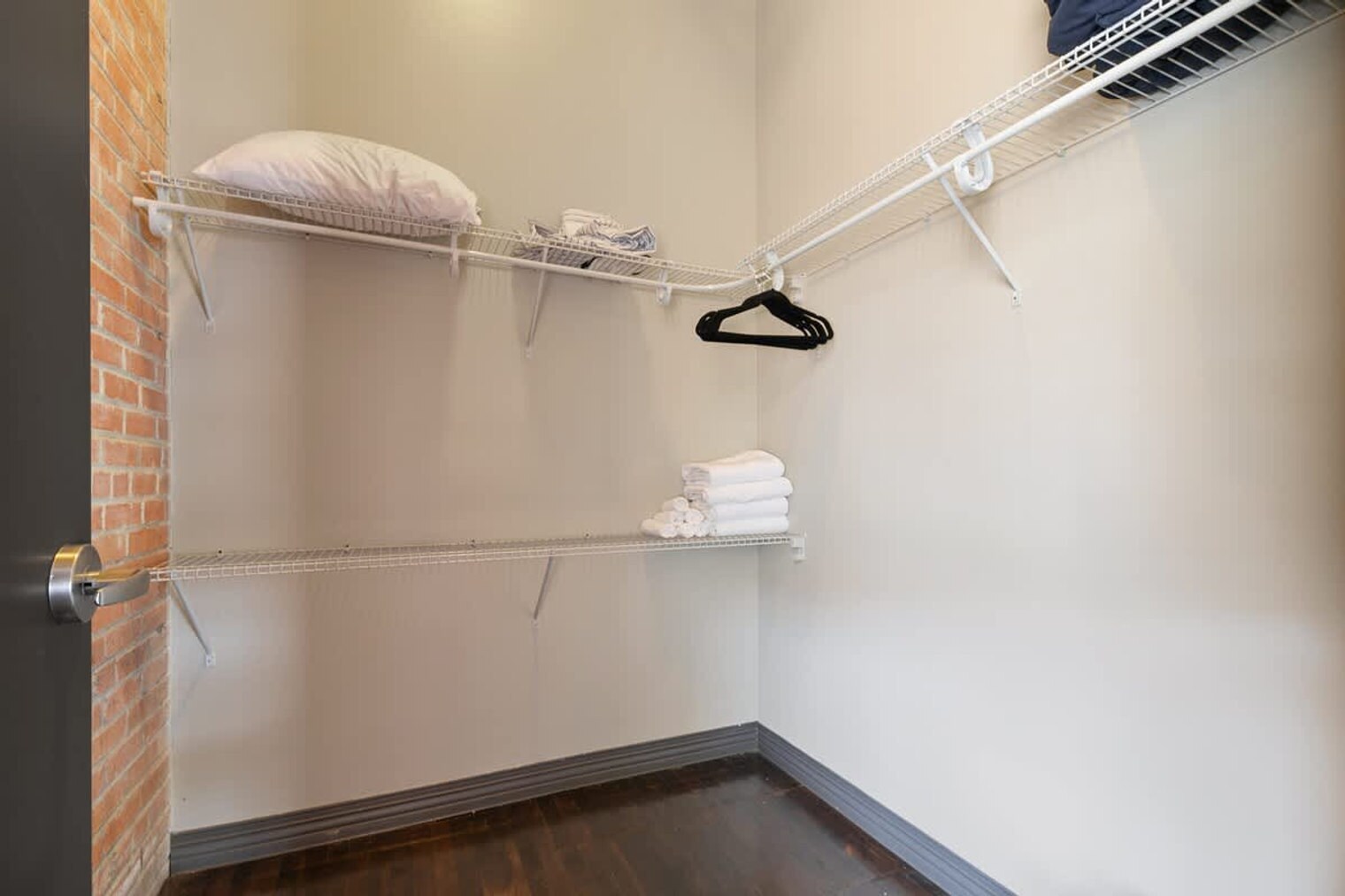 Building Photo - 500 S Ervay St