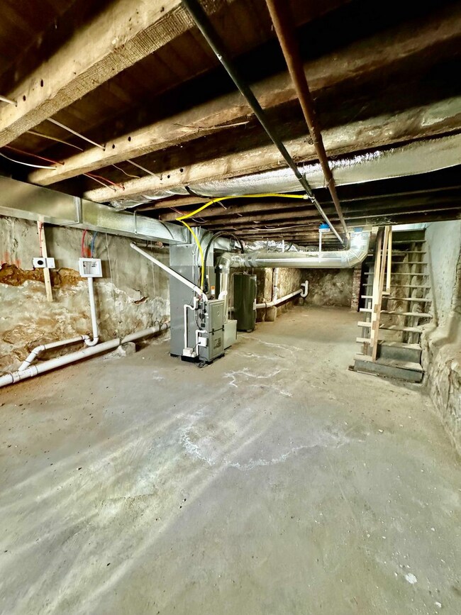 Building Photo - 2925 W Susquehanna Ave