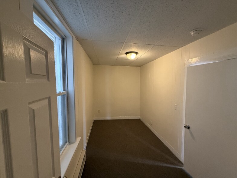 Building Photo - 80 Water St