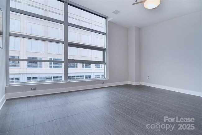Building Photo - 1100 Metropolitan Ave