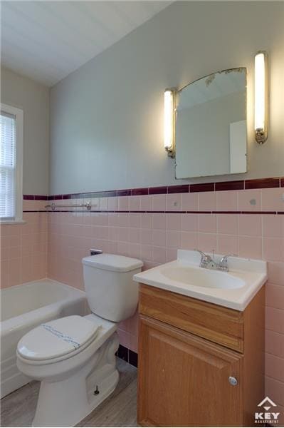 Building Photo - 209 S Custer Ave