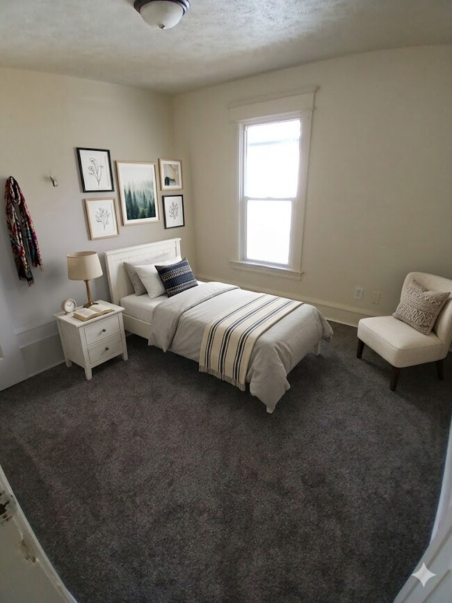 Building Photo - 231 Forest Ave