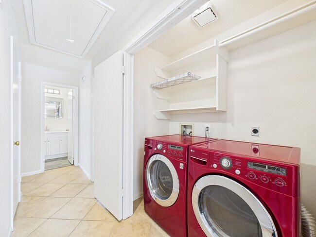 Building Photo - 519 Promenade Blvd