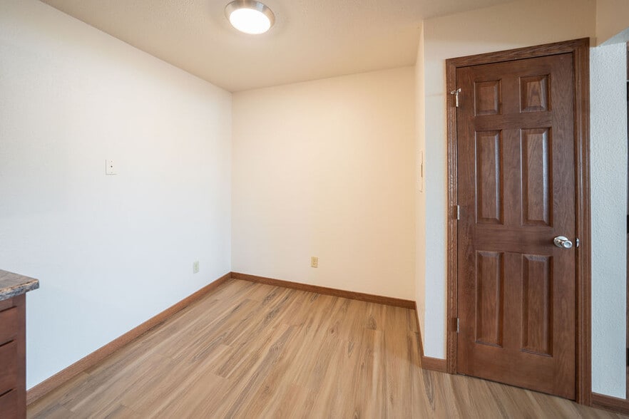 Building Photo - 3505 S West Ave