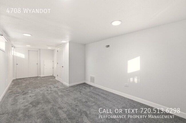 Building Photo - 4708 Wyandot St