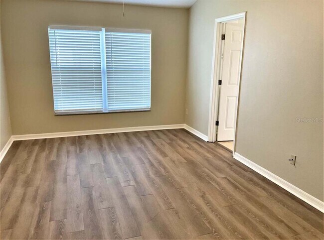 Building Photo - 12848 Tallowood Dr