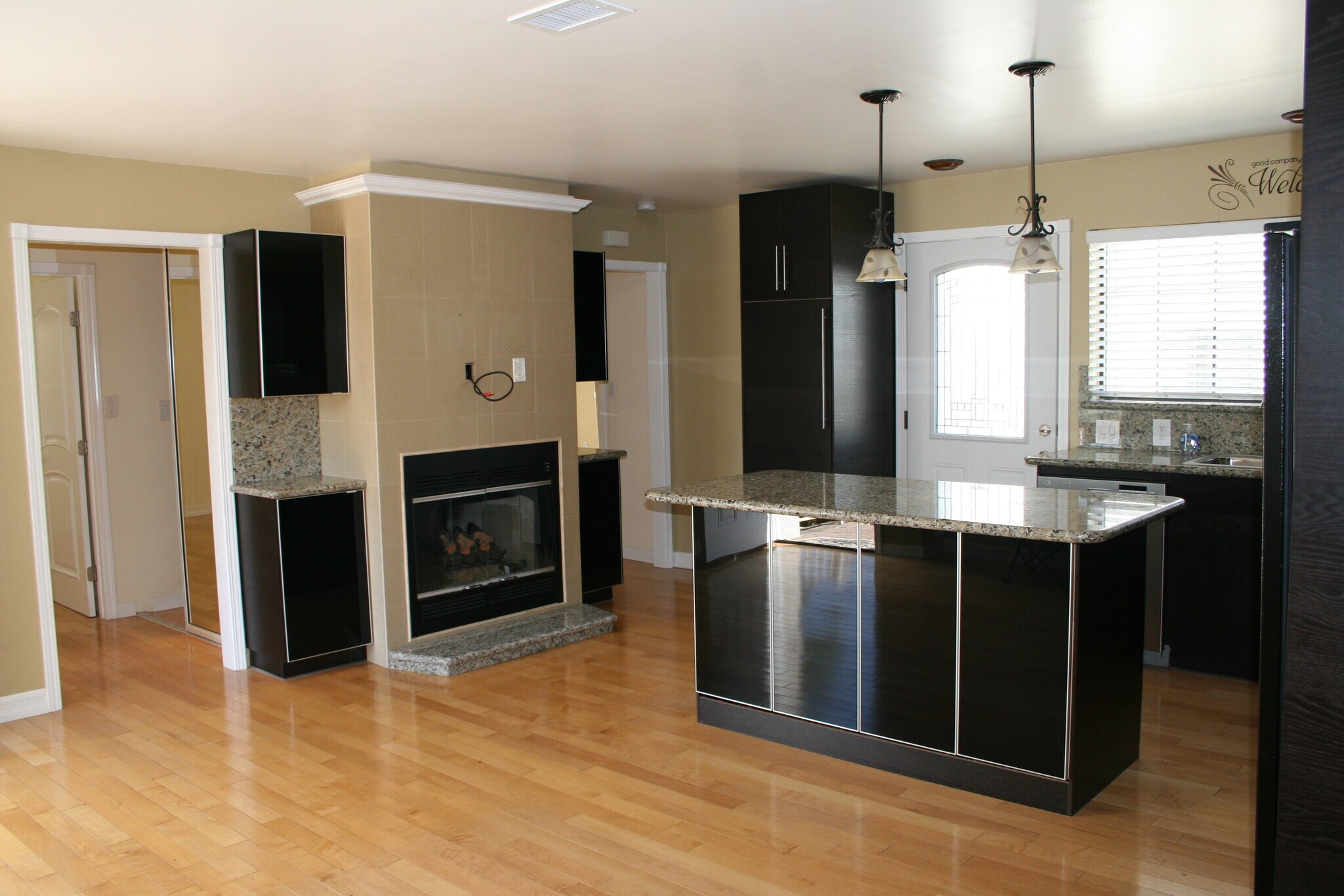 Building Photo - 6037 Comey Ave