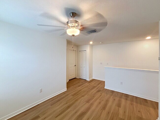 Building Photo - 822 Tennyson Mill Cir