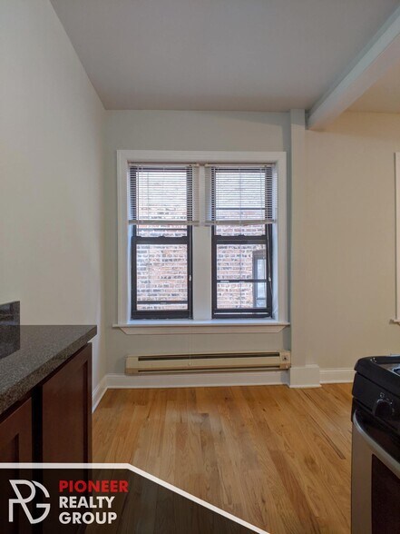 Building Photo - 2842 N Orchard St