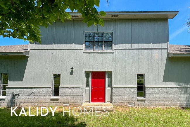 Building Photo - 900 N Harrah Rd