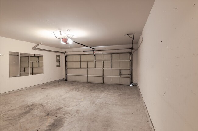 Building Photo - 10159 Twila Springs Ct