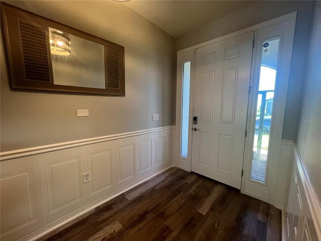 Building Photo - 10487 Atenia St