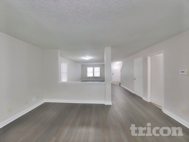 Building Photo - 350 Sunburst Ln