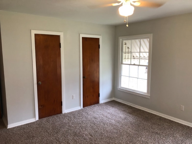 Building Photo - 2915 Grim Ave