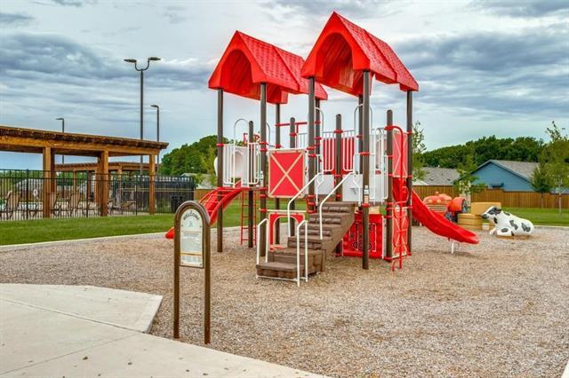 Building Photo - 6739 Highlands St