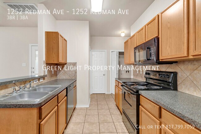 Building Photo - 1252 Redman Ave