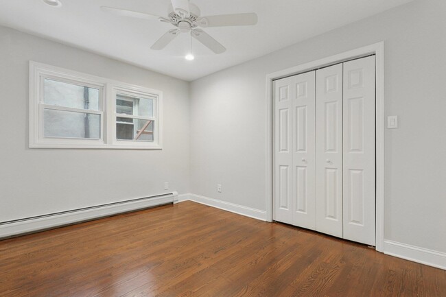 Building Photo - 22 Fox Pl