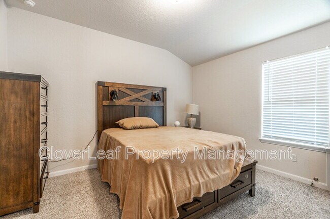 Building Photo - 3033 Casillero St