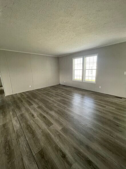 Building Photo - 69 Ashley Cir