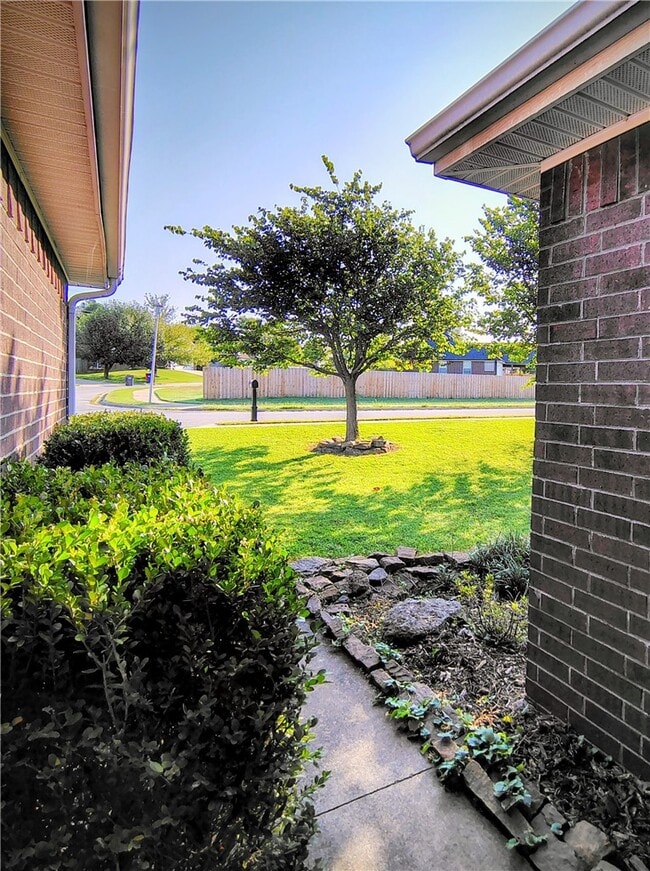 Building Photo - 311 Ketch Ct