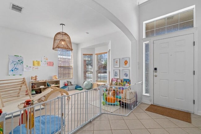 Building Photo - 10313 Big Thicket Dr